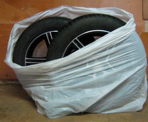 Флексопечать на полиэтиленовых пакетах для шин и колес